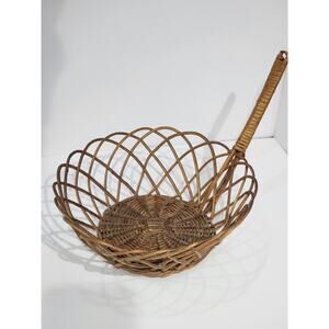Vintage ratan wicker‎ fruit basket open loop pattern with handle